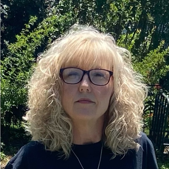 Meet your Posher, Rachel - Picture 1 of 1